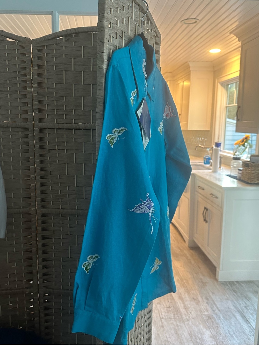 Whimsical Blue Linen Blend Button Up Blouse with Embroidered Butterfly Accents M - Picture 6 of 9
